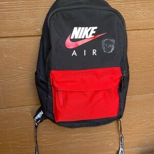NIKE AIR HERITAGE BACKPACK (used)